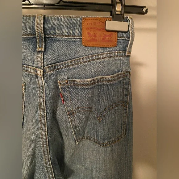 Levi’s Jeans - Picture 3 of 4